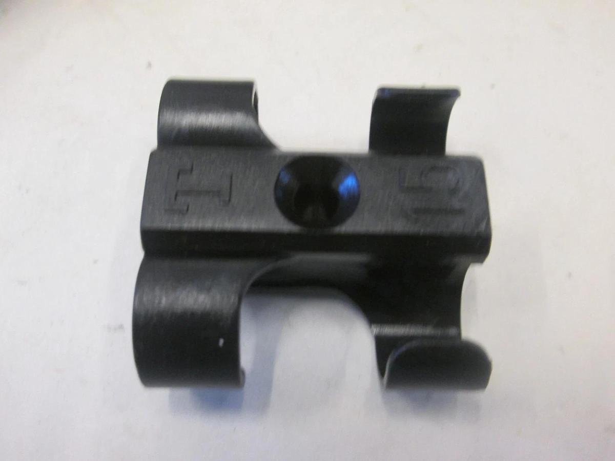 RYAN HERCO, 0960-015, TUBE HOLDER, 5/8" plastic T-Clip, New Lot of 117