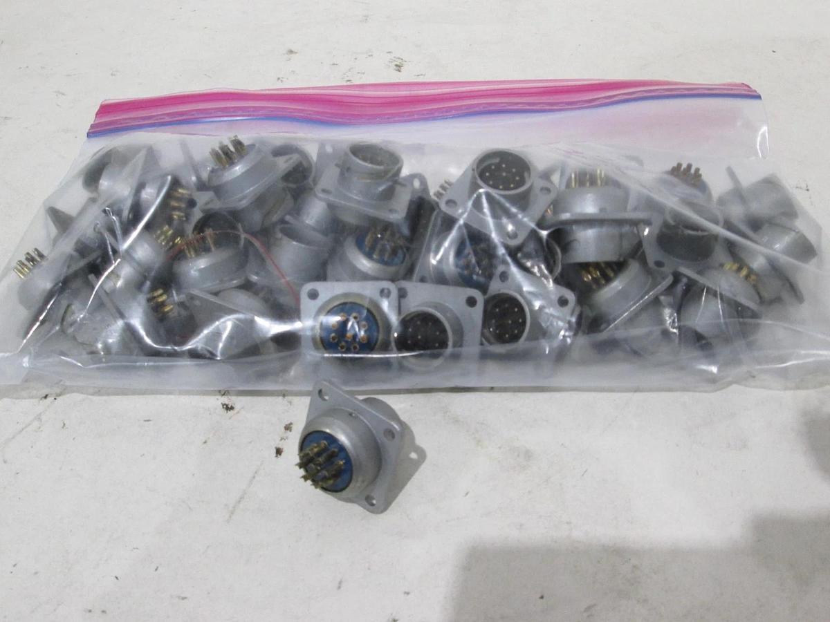 Used Amphenol, 9080-0018, 9 Pin Connector, Used, Lot of 35