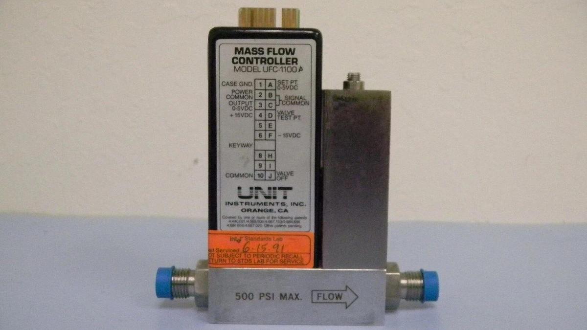 Used Unit UFC-1100A Mass Flow Controller, Gas: NH3, Range: 5SLM, 1/4" M VCR In/Out