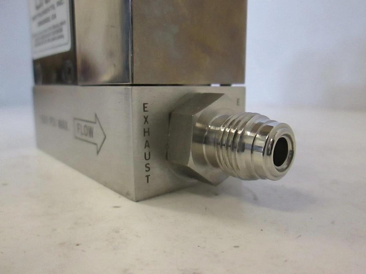 Used Unit UFC-1100, Mass Flow Controller MFC, H2, 20 SCCM, Used