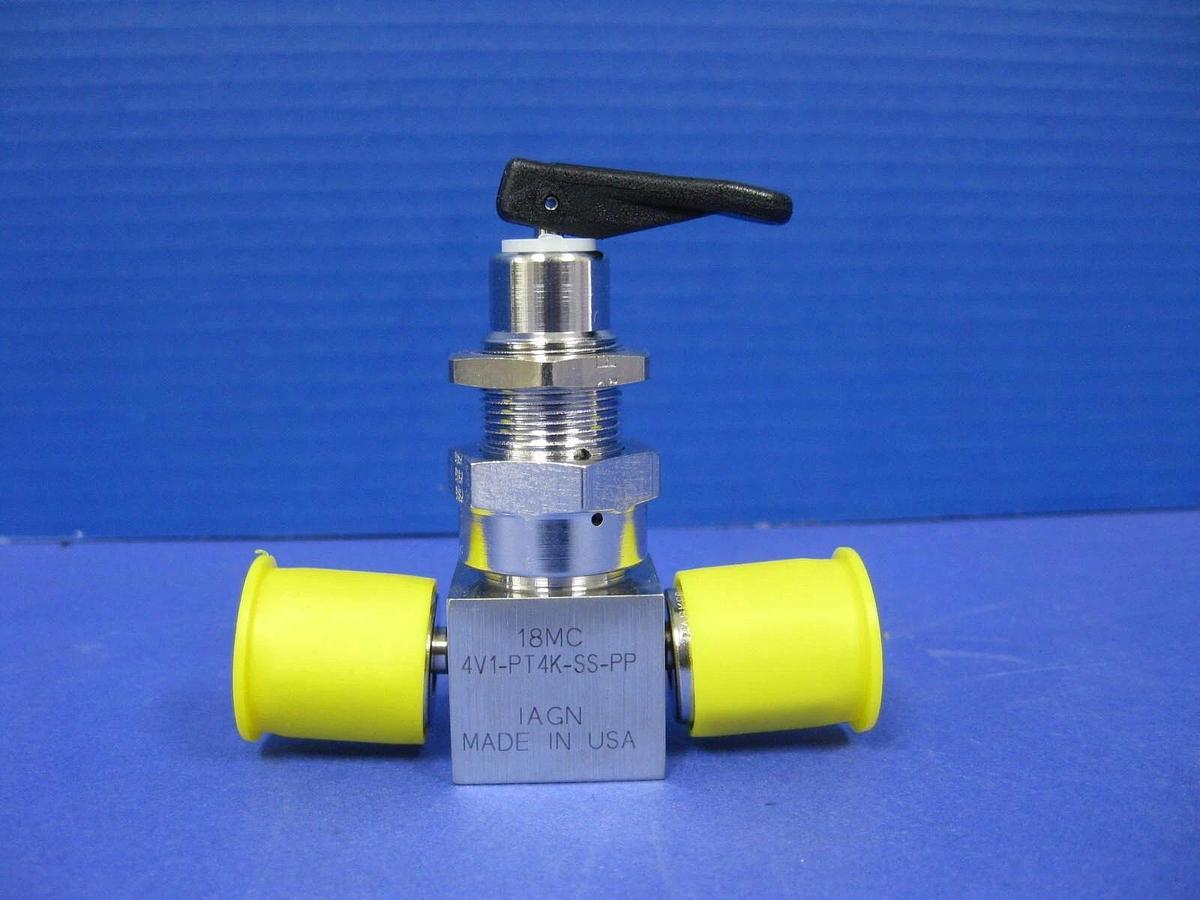 Parker 4V1-PT4K-SS-PP Manual Bellows Valve w/ Toggle Handle, 1/4" FVCR, New