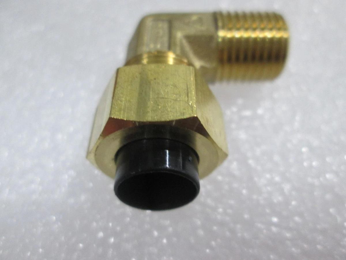 028-004493-1, 90 Degree Elbow, Lot of 23