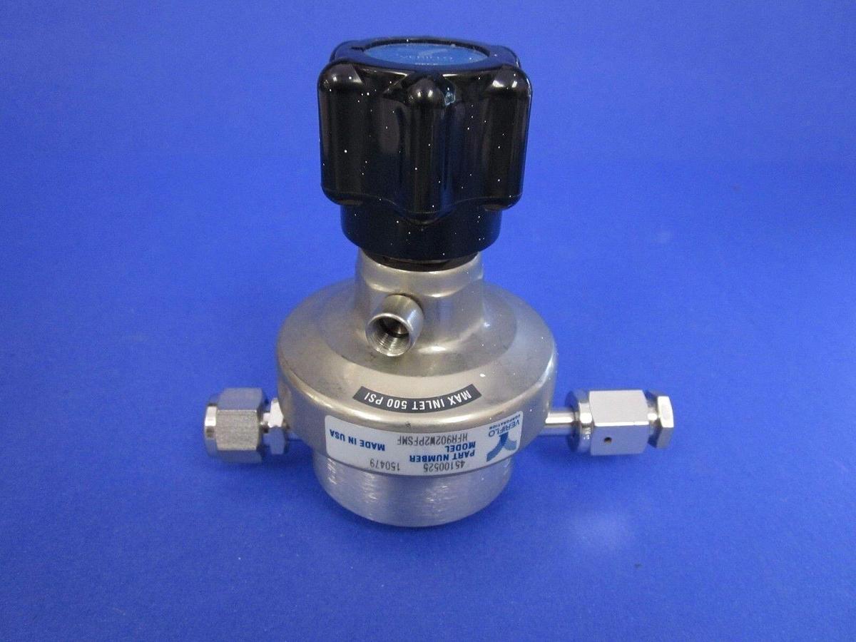 Used Veriflo HFR902W2PFSMF High Flow Pressure Regulator, 2 Ports, 1/4" MVCR/1/2" FVCR