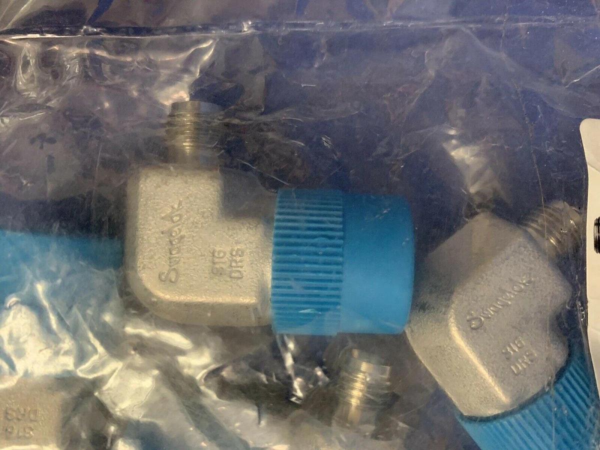 Swagelok SS-400-2-8, 1/4" Swagelok X 1/2" MNPT, Lot of 6, New