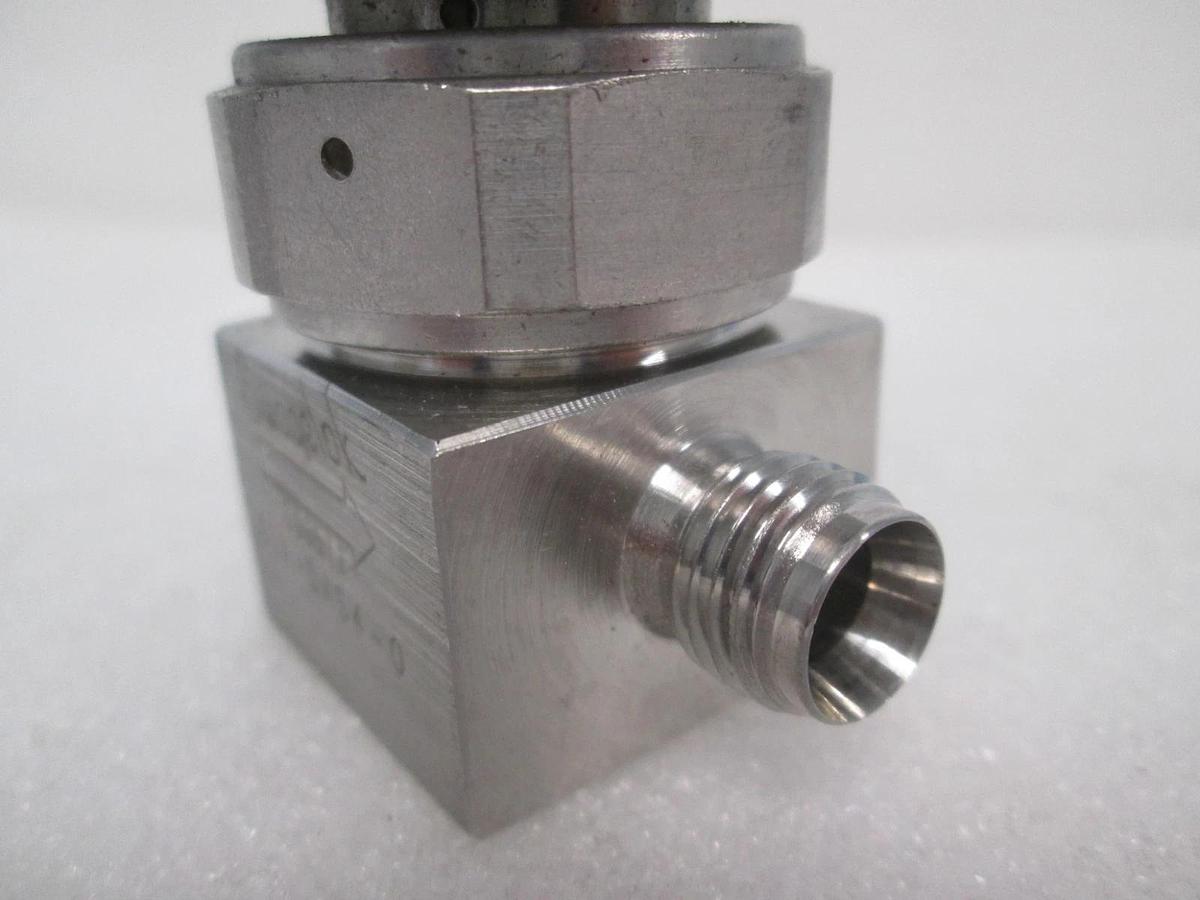 Swagelok, 6LV-DAS4-0, 1/4" Pneumatic Valve, Used