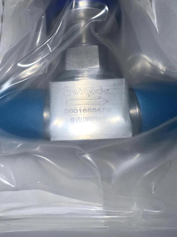 Swagelok 6LVV-DPRFR4-P VIM-VAR Manual Diaphragm Sealed Valve - Blue/Silver