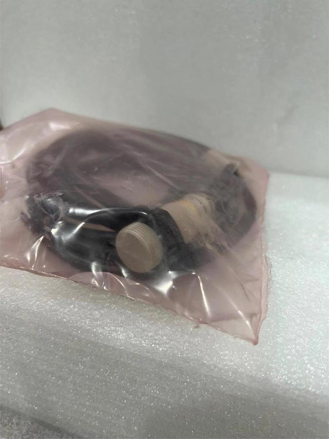 Omron, E2F-X5Y1-US, Proximity Sensor, New