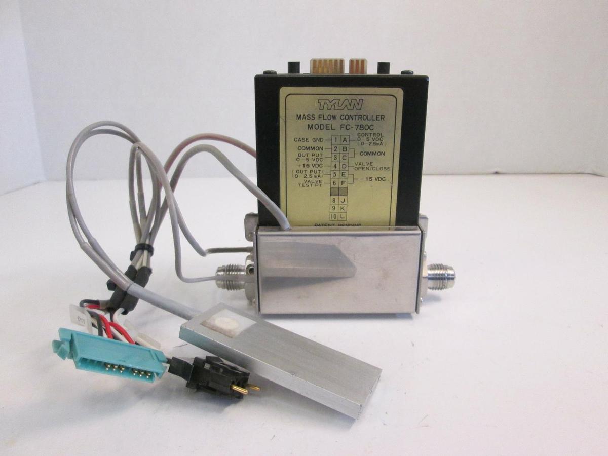 Used Tylan FC-780C Mass Flow Controller MFC, 200 SCCM, CCL4, 1/4" MVCR