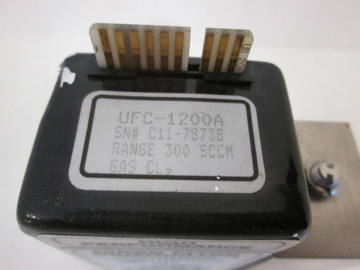 Used Unit Instruments, UFC-1200A, Mass Flow Controller, 300 SCCM, CL2, Used