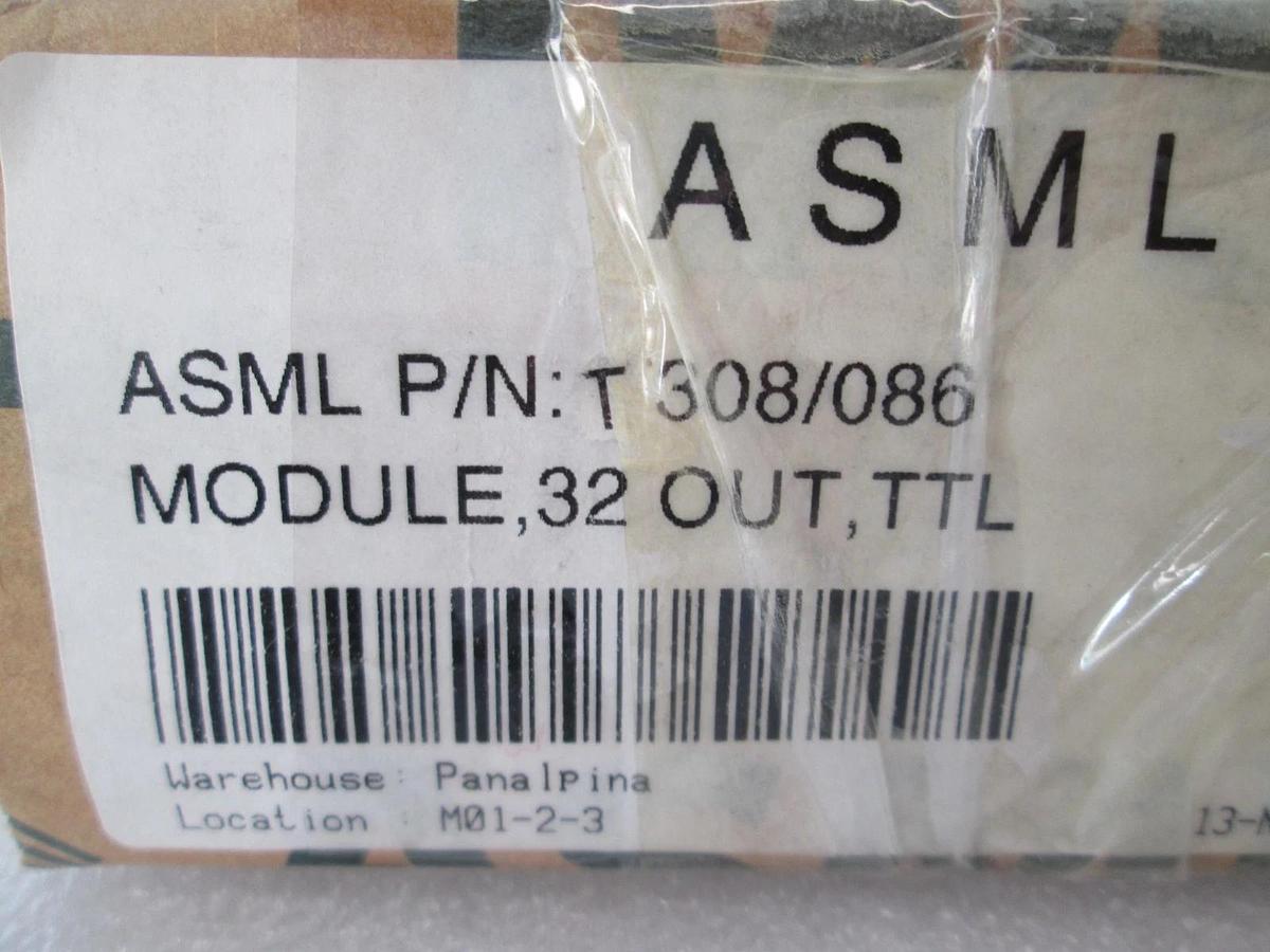 Omron, C200H-0D501, Output Module, New