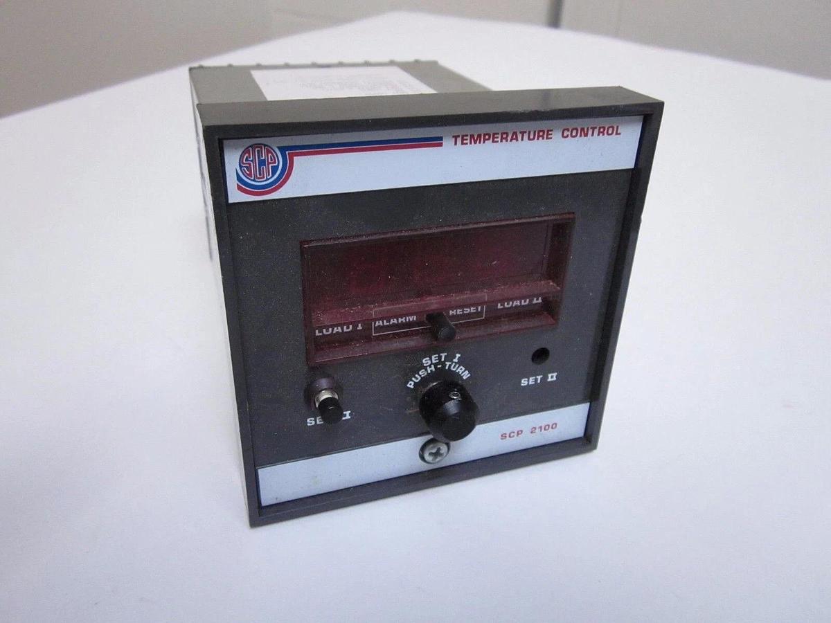 Used SCP 2100 Temperature Controller 8B15-A7P-100-AA, 0-250C