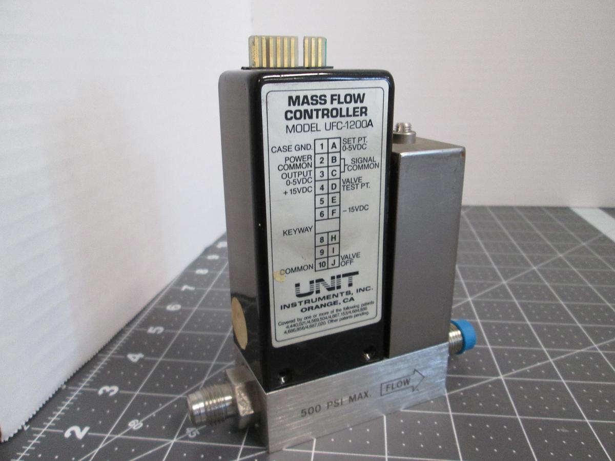 Used UNIT Instruments, UFC-1200A 200 SCCM SiH4 Mass Flow Controller 