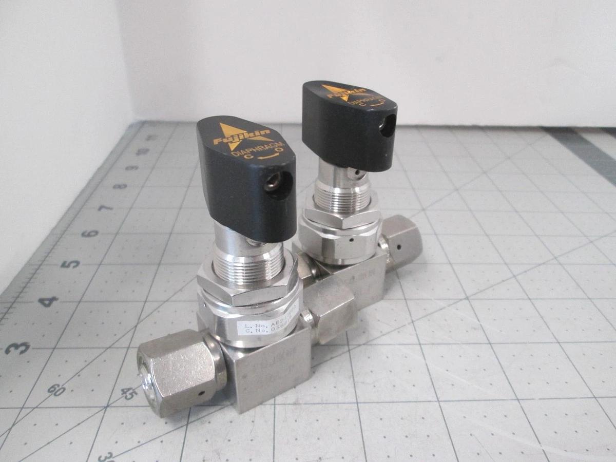 Used Fujikin, 038819, Diaphragm Valve, 316L-P, Used, Lot of 2