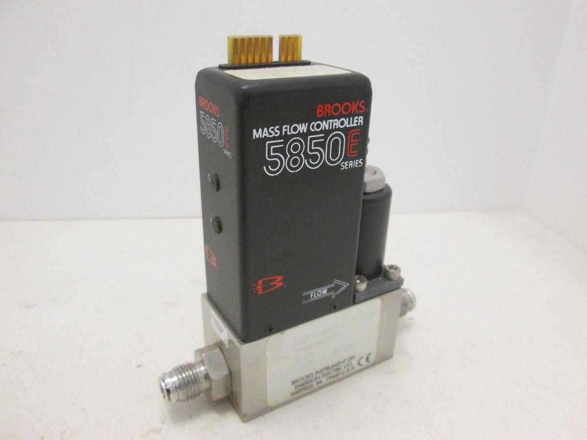 Used Brooks 5850E, Mass Flow Controller MFC, O2, 0-5 SLPM, 1/4" MVCR, Used