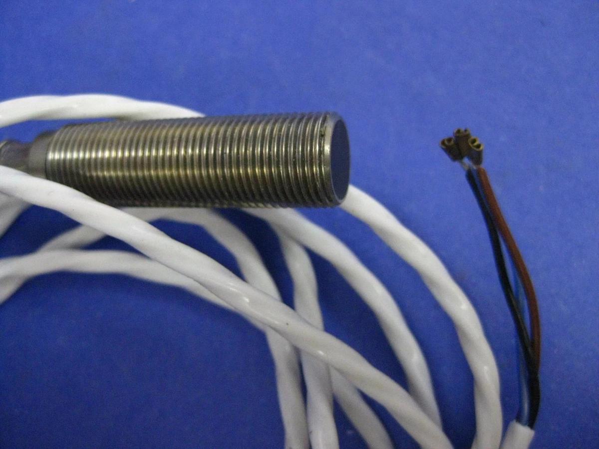 Used Honeywell 922AA2W-A9N-T MicroSwitch Heavy Duty Proximity Sensor - LOT of 2