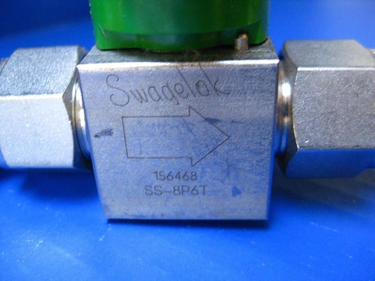 Used Wilkerson R00-02-G00 Regulator Assy w/ Nupro SS-8P6T 1/2" Plug Valve, Used