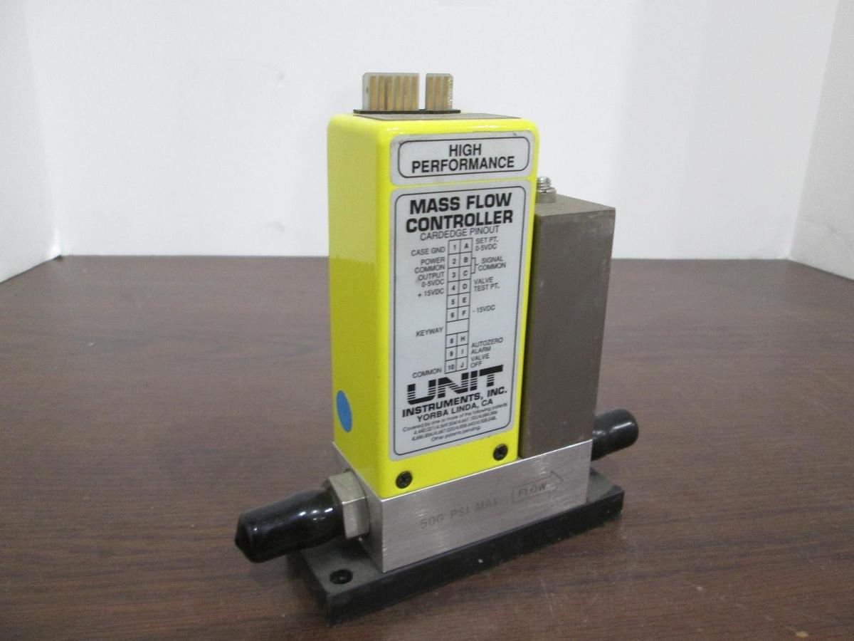 Used Unit, High Perfor. UFC-1100, 500 SCCM, N2, Mass Flow Controller, 1/4" Port, Used