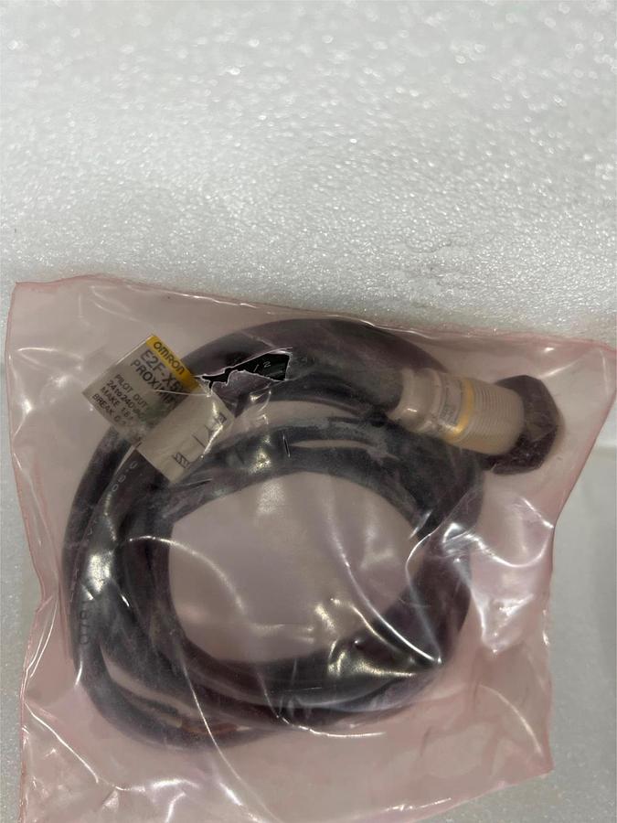 Used Omron, E2F-X5Y1-US, Proximity Sensor, New