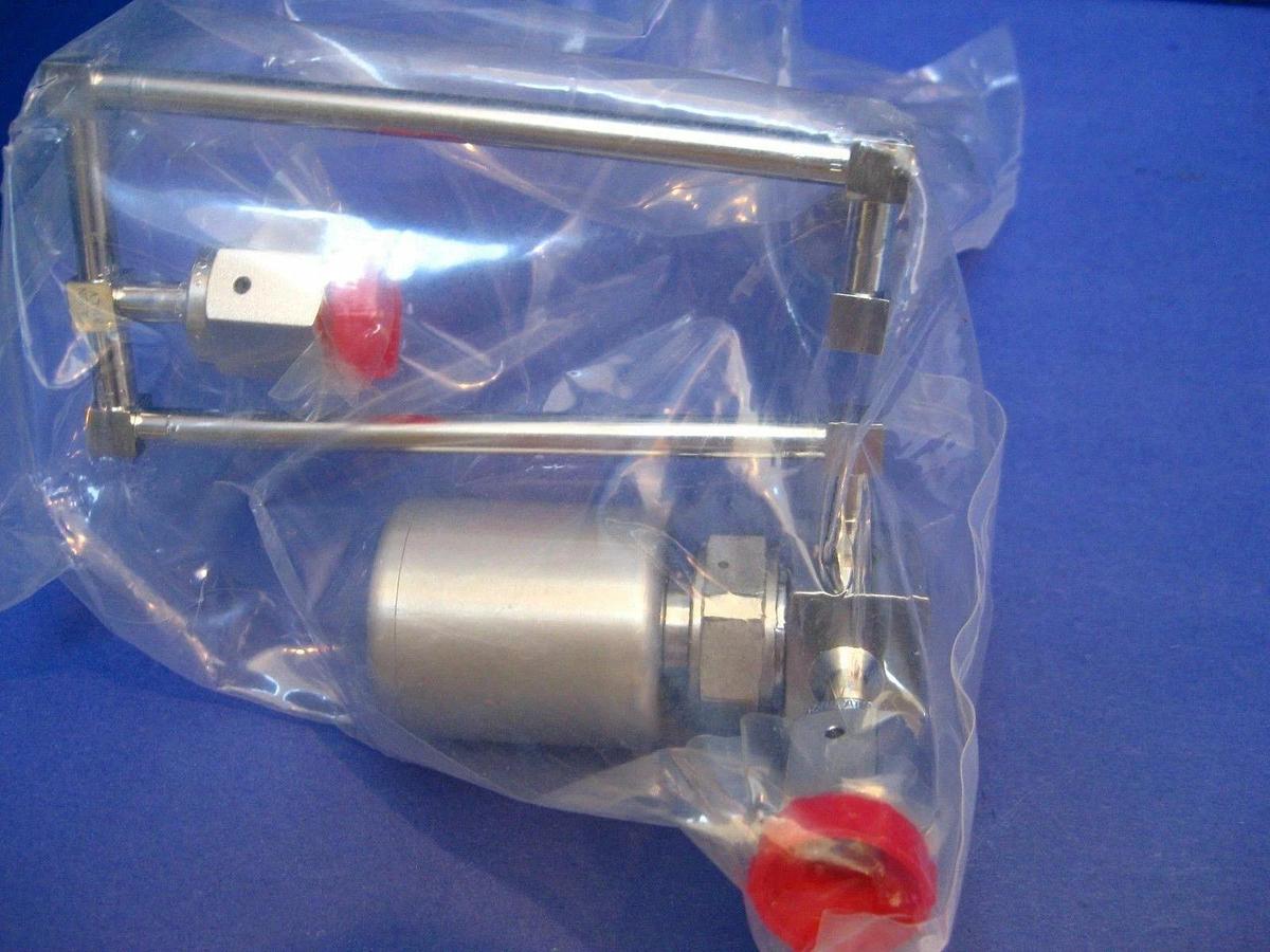 Used Nupro 6LV-DAL11PX-C Diaphragm Valve Assembly, 1/4" VCR, N.C. New
