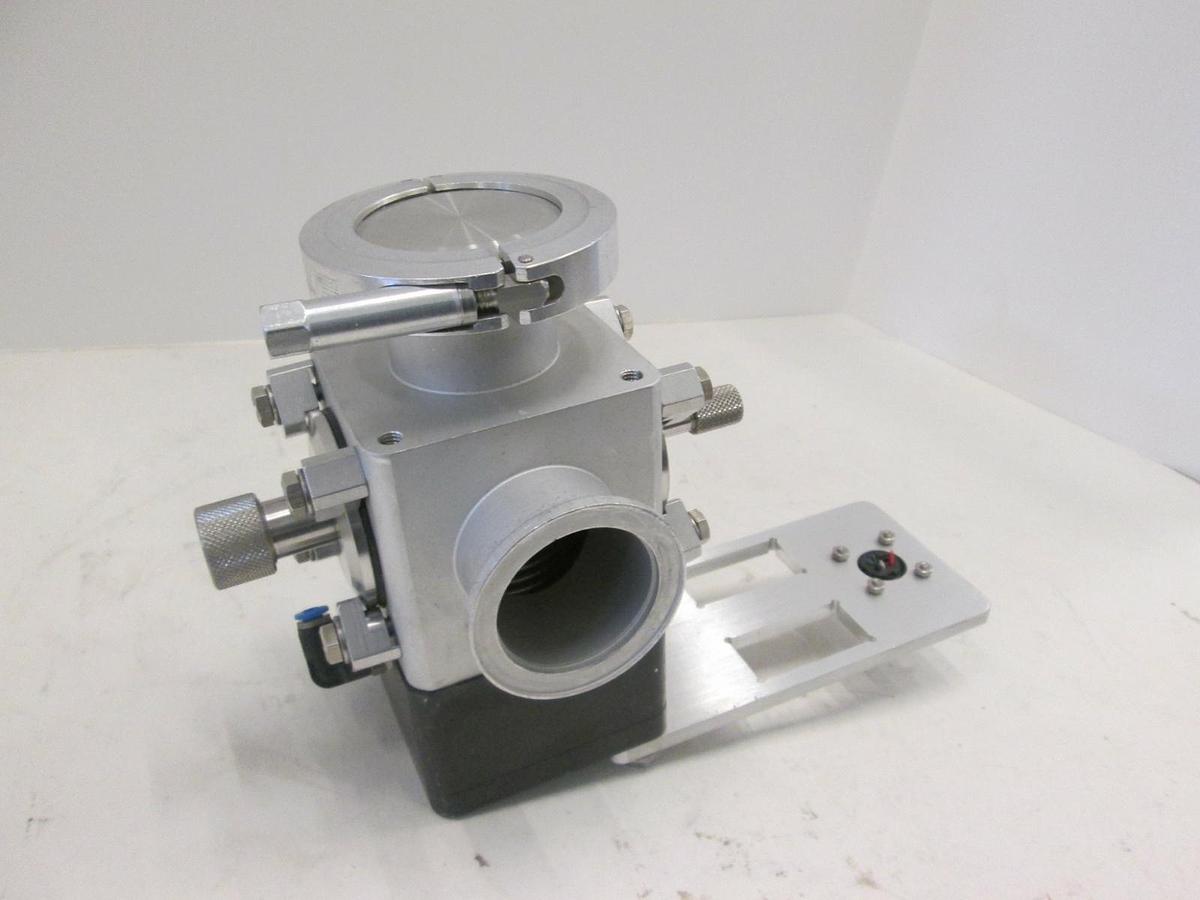 Used Vat 4 Way Aluminum Valve w/ Bracket, Used