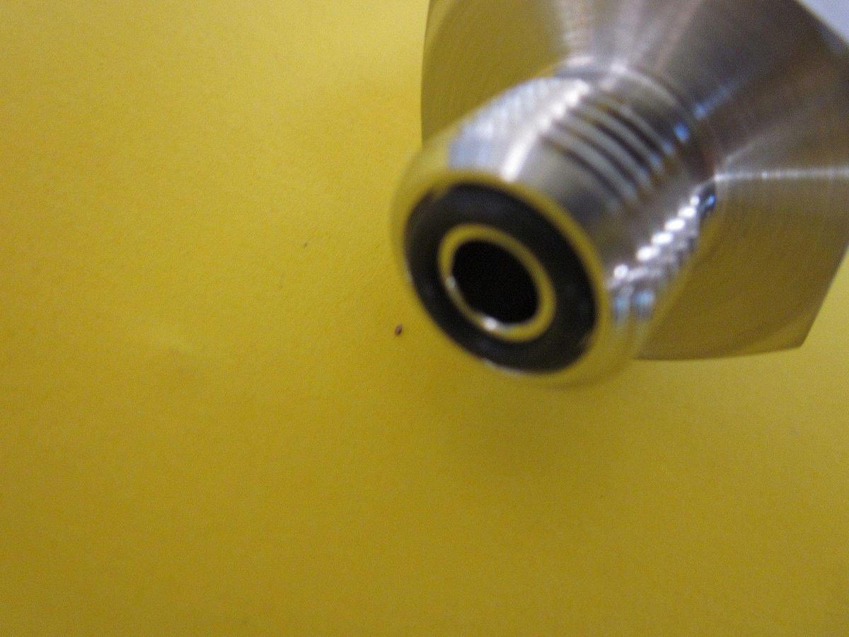 MILLIPORE WGFG01HC1 Inline Gas Filter, 1/4" VCO both ends