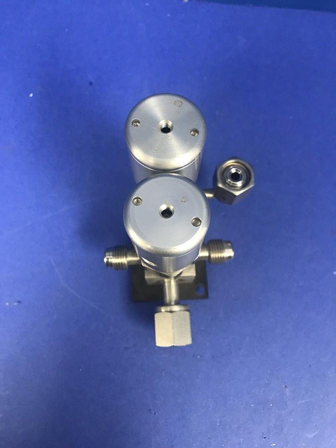 Used Swagelok SS-BNAFW4-C Valve Assembly with Double Actuators and 4 Ports, Used