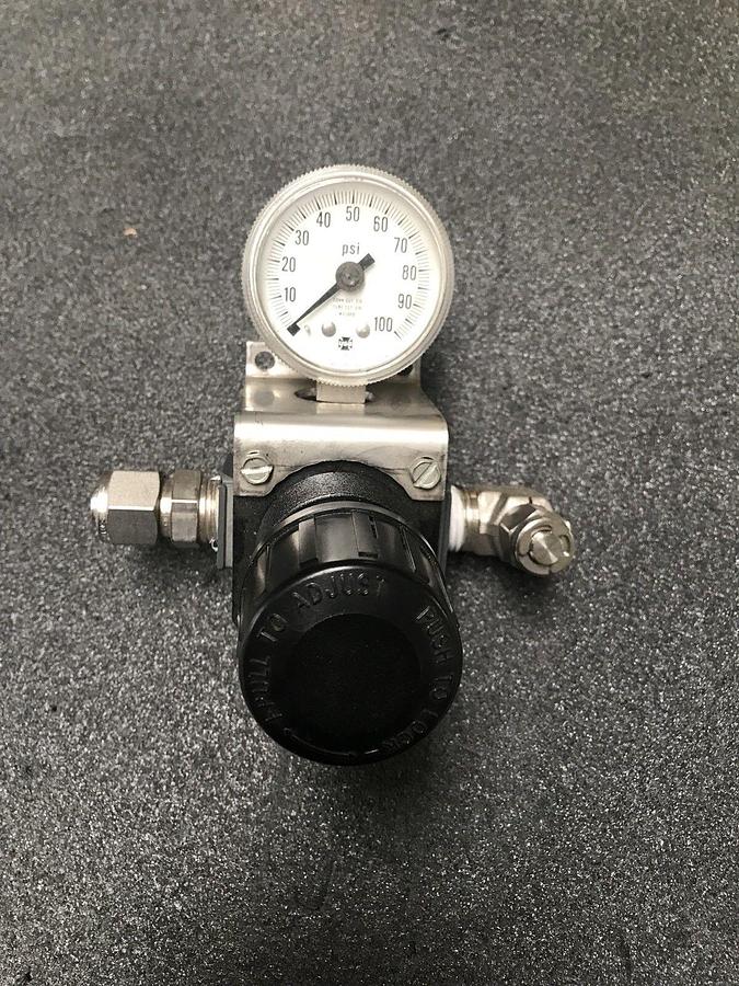 Used Arrow Pneumatics R354 Pressure Regulator, 1/4" x 1/2" Swagelok Fittings
