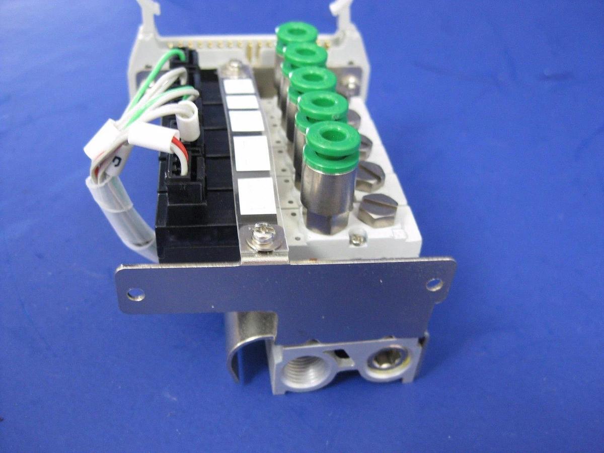 Used SMC VQD1131-5L-M5-X15 Solenoid Valve Manifold Assembly, with 5 Valves, Used