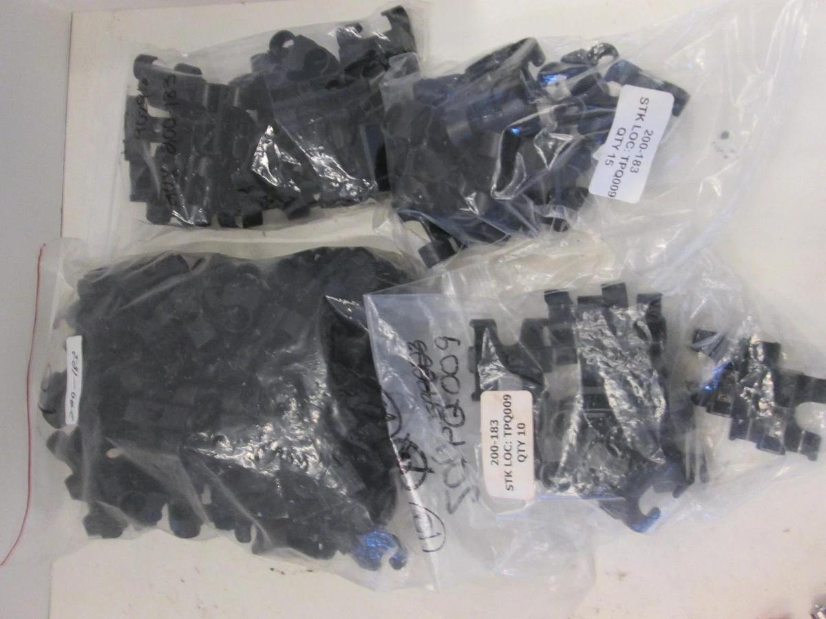 RYAN HERCO, 0960-015, TUBE HOLDER, 5/8" plastic T-Clip, New Lot of 117