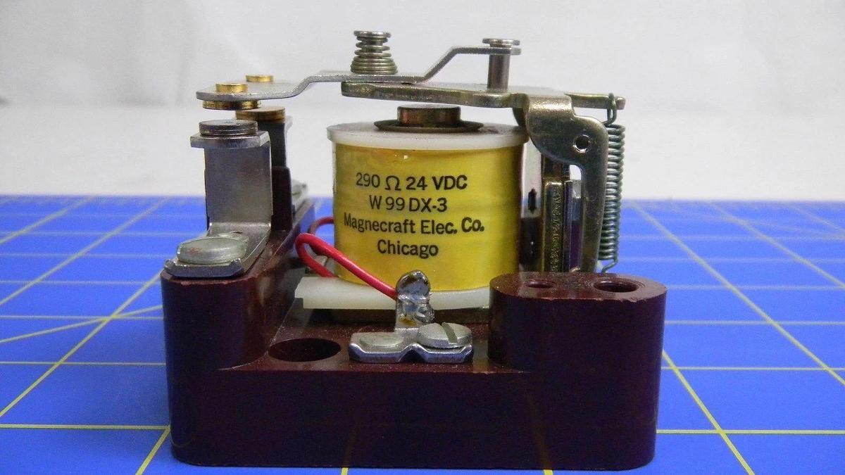 Magnecraft Electric Relay W99DX-3, 290 Ohms, 24VDC, NIB