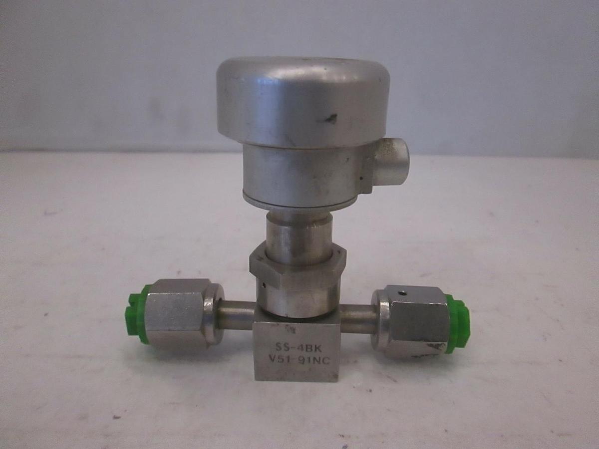 Used Nupro SS-4BK-V51-91NC Bellow Sealed Valve, NC, 1/4" FVCR, Used