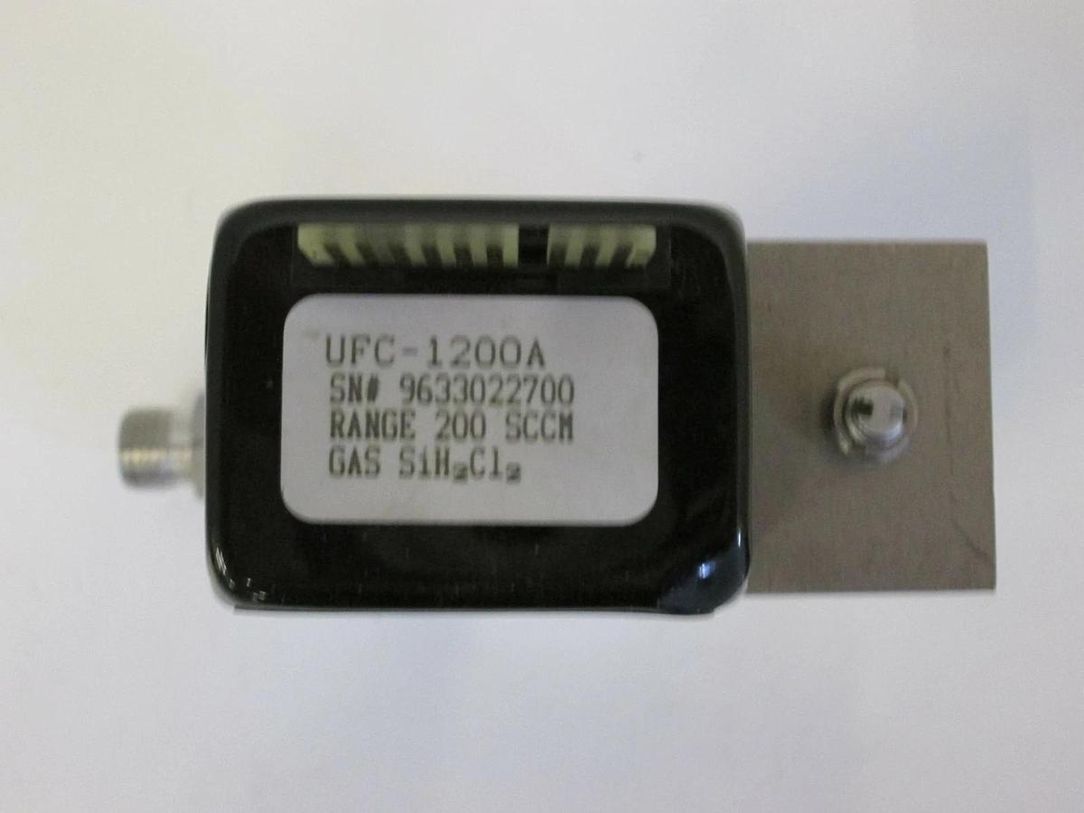 Used Unit UFC-1200A Mass Flow Controller MFC, SIH2CL2, 200 SCCM, 1/4" Male