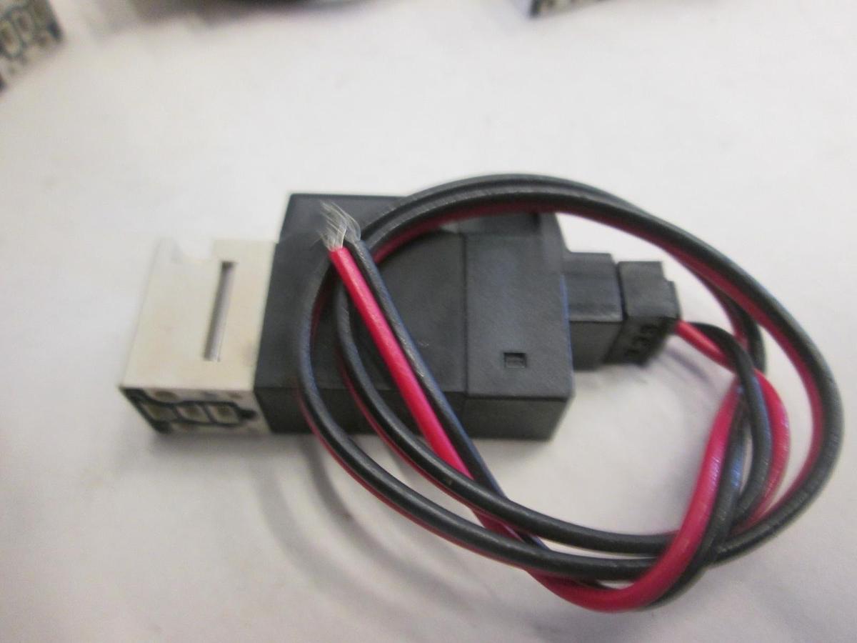 SMC, Solenoid Valve, VQ11OU-6M, Used, Lot of 10