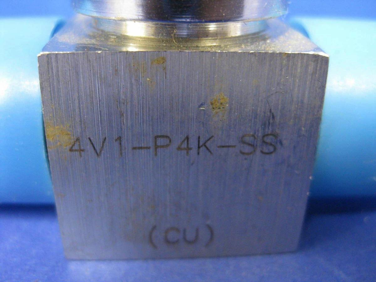 Used Parker 4V1-P4K-SS Manual Bellows Valve, 1/4" FVCR, Used