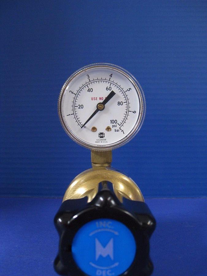 Veriflo IR40IB250G Regulator, Brass, 4 Ports, 0-100 psi Gauge, Used