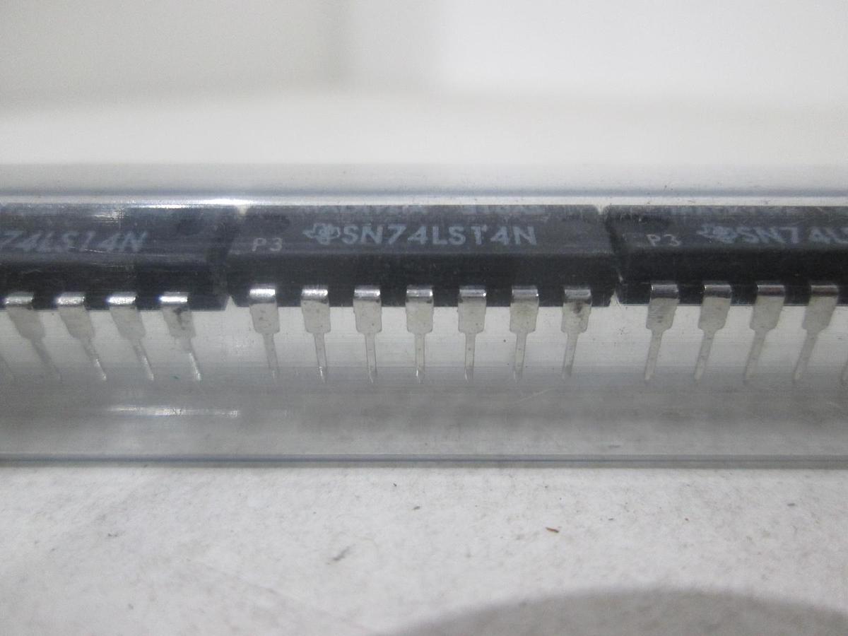 Texas Instruments, SN74LS14N, Integrated Circuit, New, Lot of 17