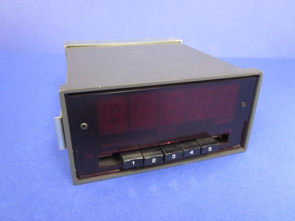 Omega 412B-K Large Display Temperature Meter for Type K Thermocouple, Used