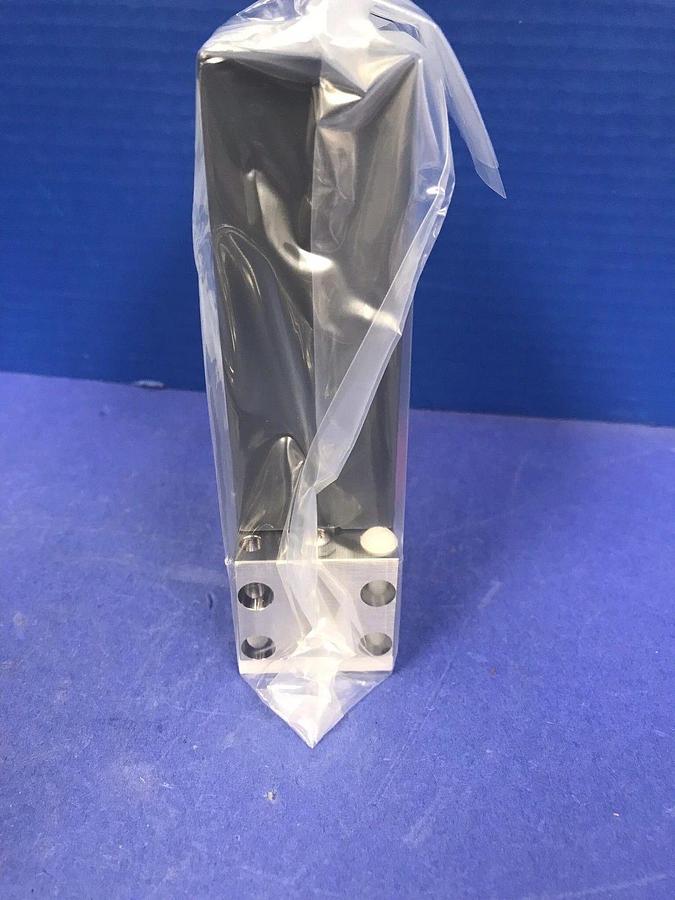 Used Tylan 2979 MFC Mass Flow Controller HE, 5000 SCCM, Block Mount, Rfrb
