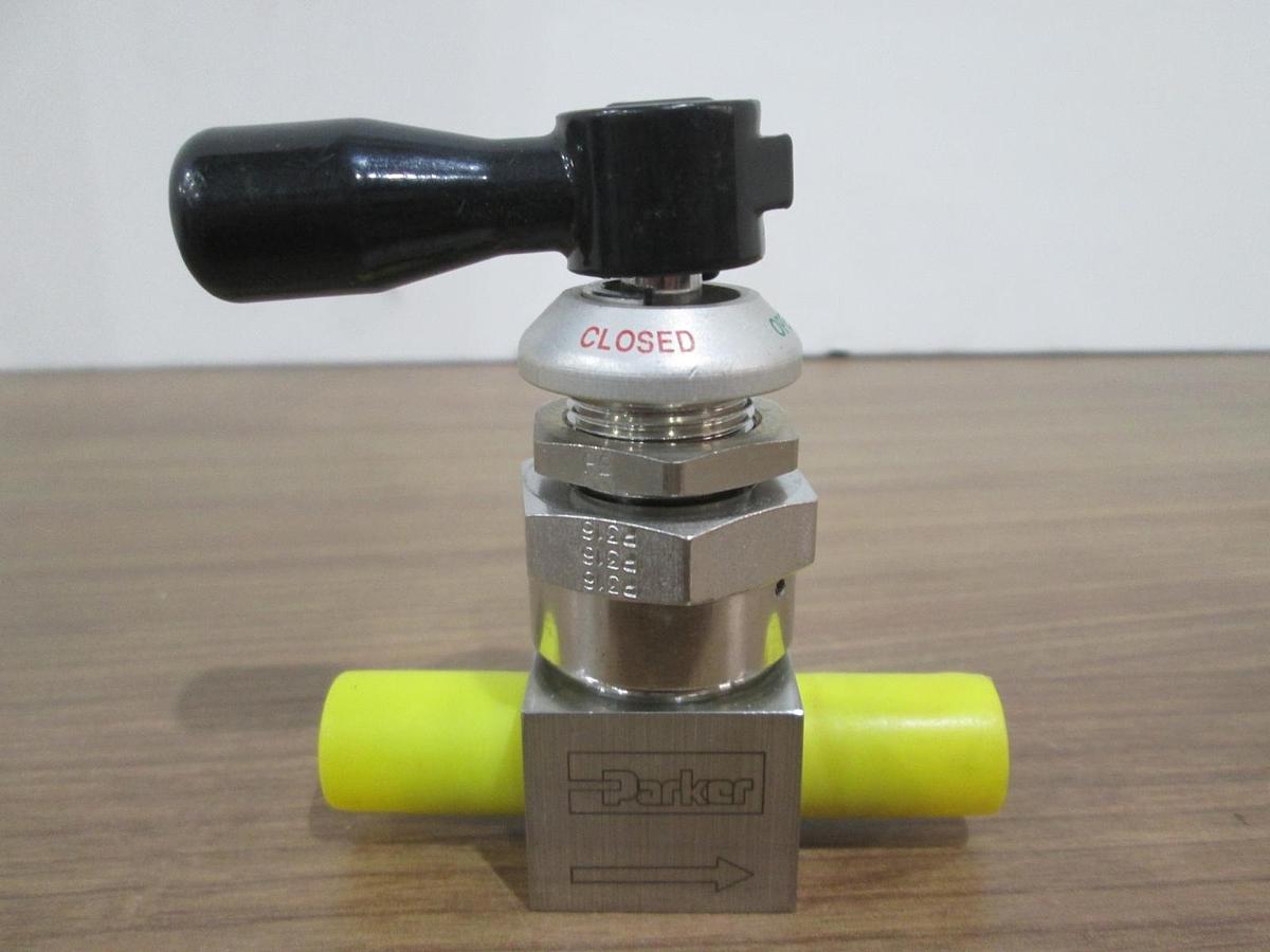 Used Parker, 4V-DPQ4K-SSP-PP, Stainless Steel Diaphragm Valve, Used