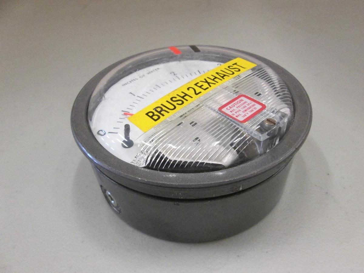 Used Dwyer, Magnehelic Pressure Gauge 0-3", 2003, Used