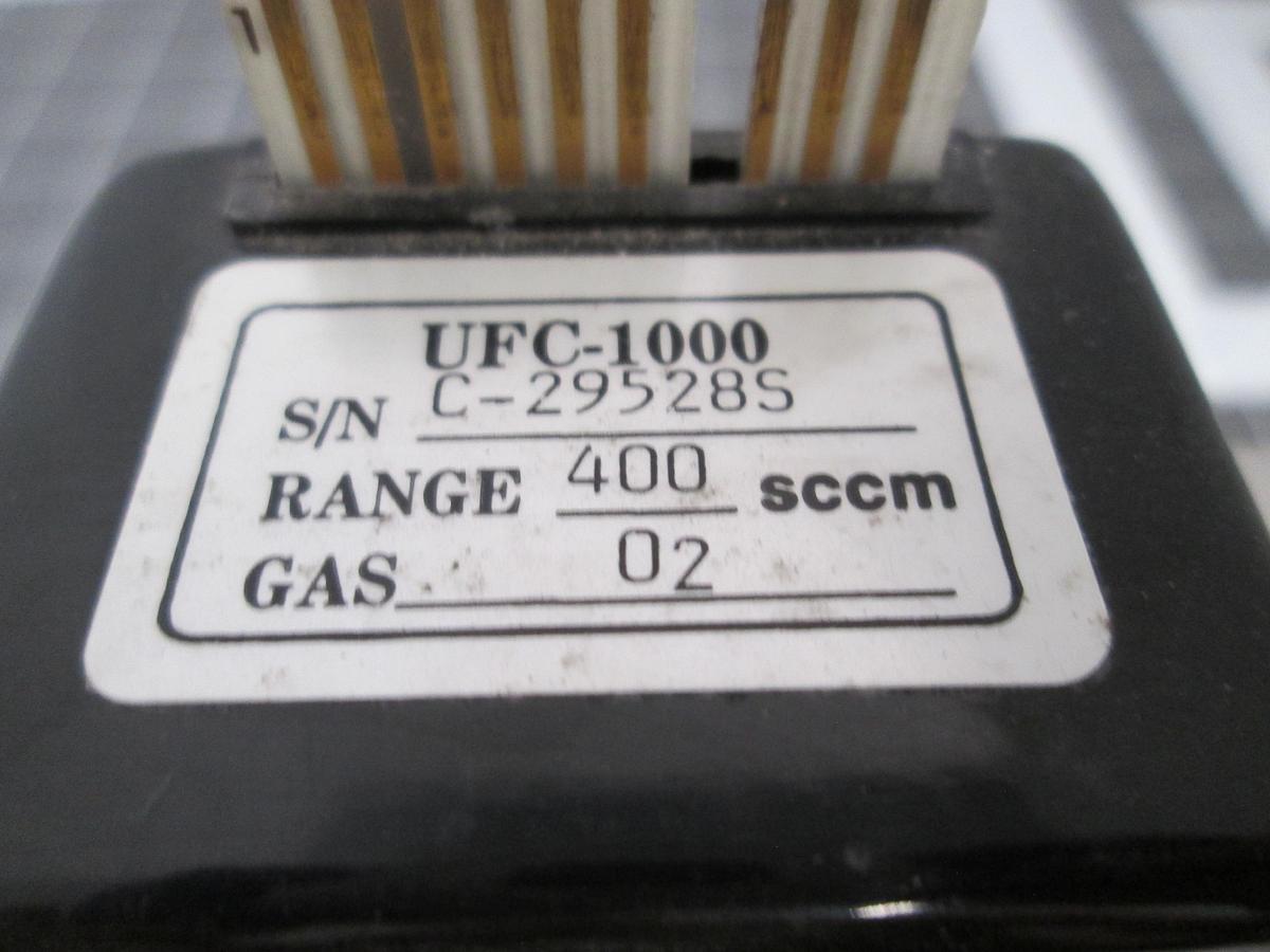 Used UNIT Instruments, UFC-1000 Mass Flow Controller 400 SCCM O2 Oxygen MFC