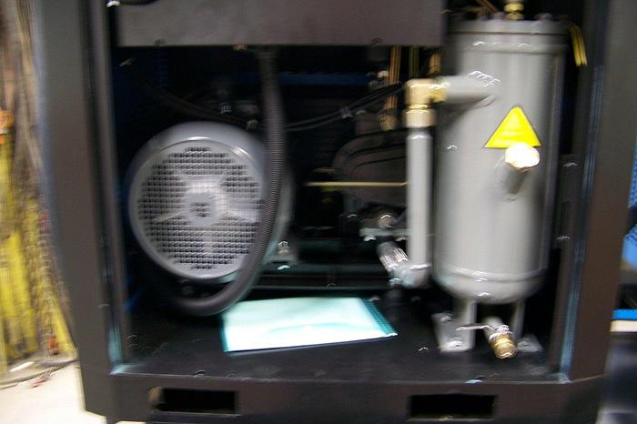 Air-Max 20hp MAC-20B120H   (NEW) Industrial Rotary Screw Compressor 120 gallon Tank