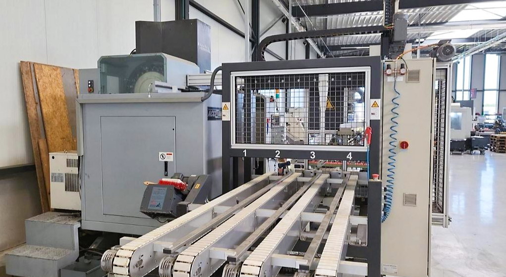 Used Accuway UM-85 - Vertical Machining Center - 2006