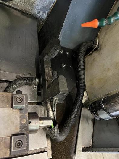 Usato CENTRO ALTA VELOCITÀ COMPLETO DI CARICO E SCARICO PEZZO E PALLET