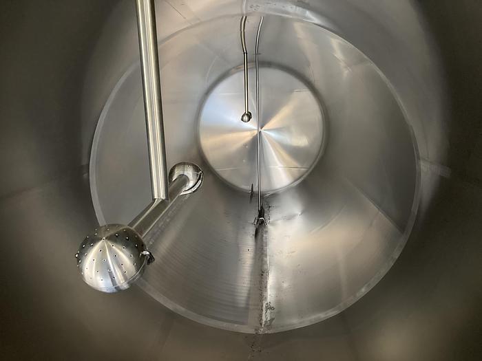 Used Used Walker Stainless Steel 6500 gallon 304 stainless steel horizontal jacketed dairy tank