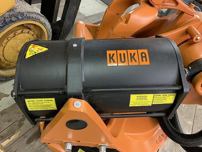 Used 2010 KUKA KR 100-2 PA 4 AXIS PALETTIZING ROBOT W/KRC 2 ed05 CONTROLLER