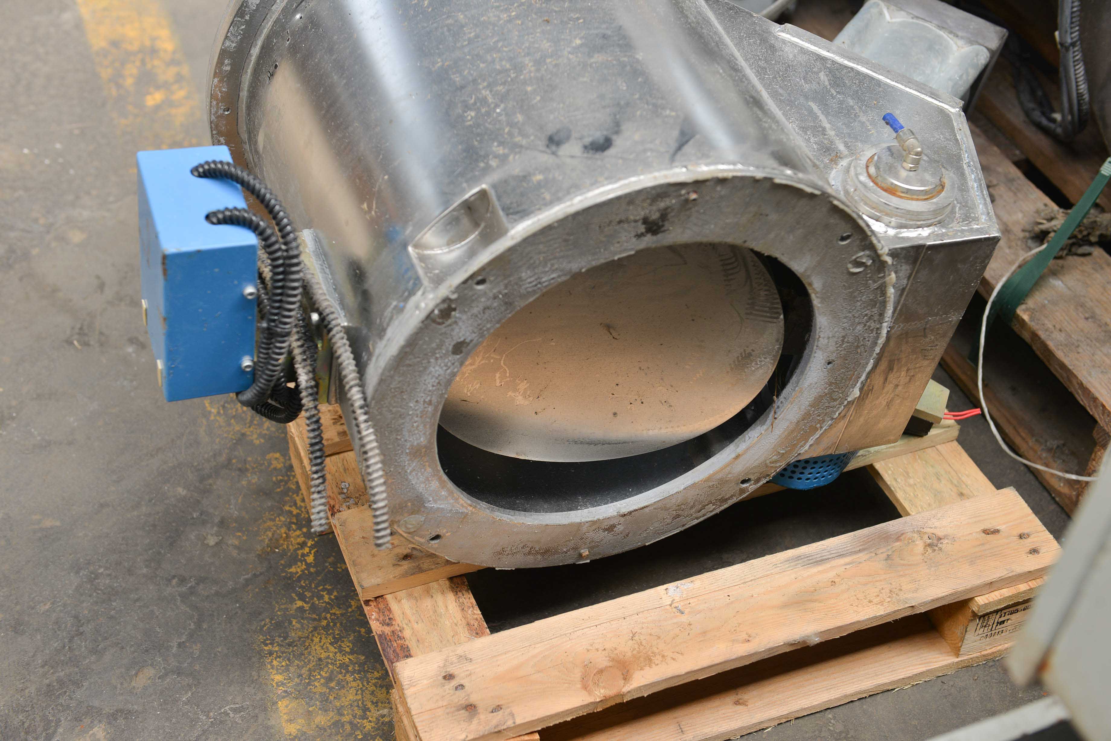 Used PLASMEC mixer from 3500 Liters