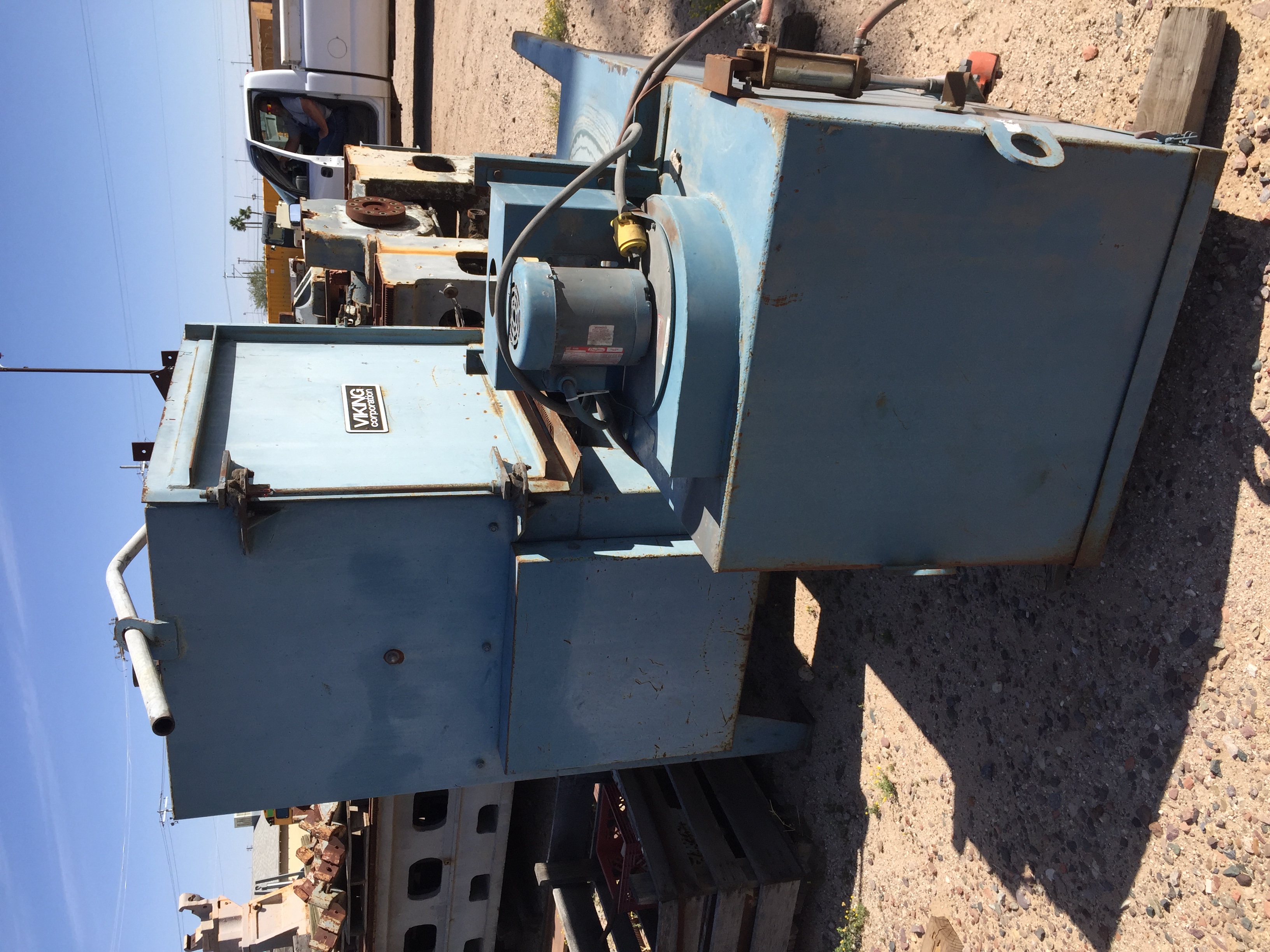 Used Viking Rolling cage blast machine