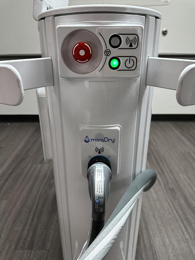 Used 2019 MiraDry Inc. MiraDry MD4000-MC Sweat & Odor Reduction Hyperhidrosis Treatment TIPS INCLUDED