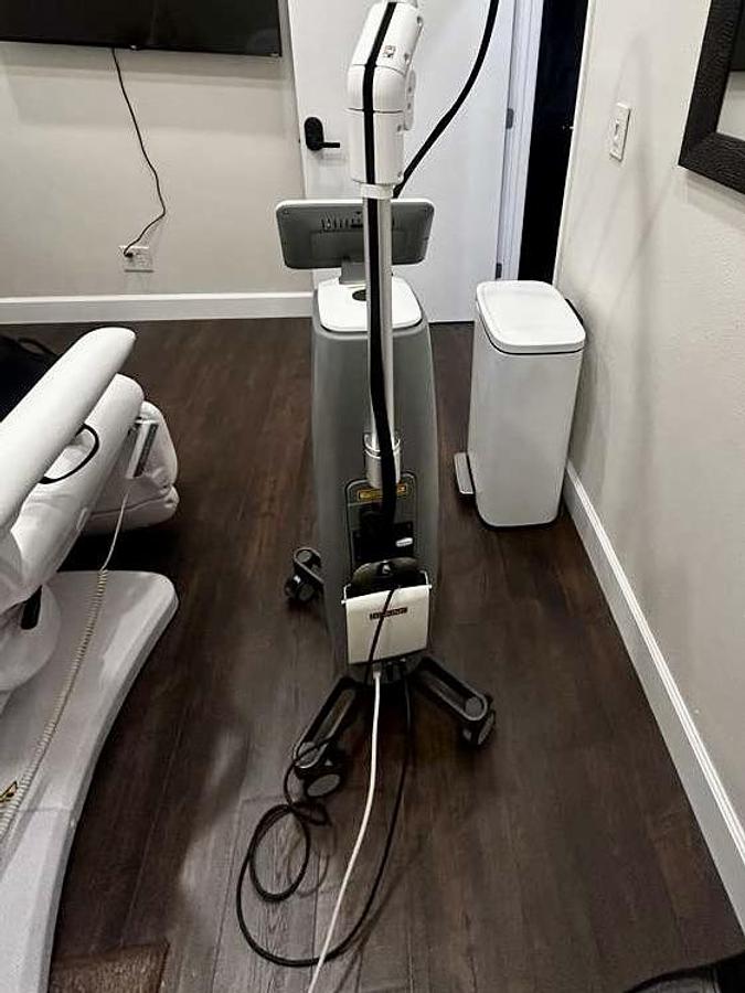 Used 2022 Lutronic LaseMD Ultra